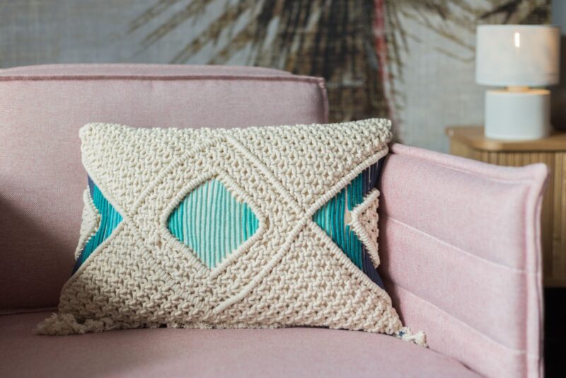 zuiver-pillow-evi-ivory-teal