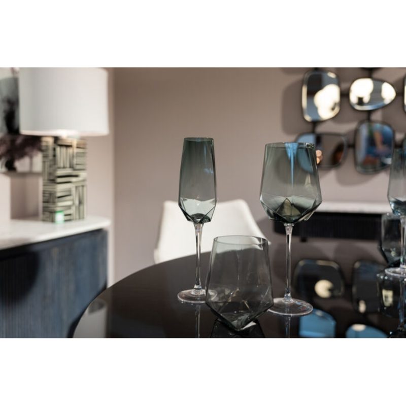 Wine Glass Diamond Smoke (2)