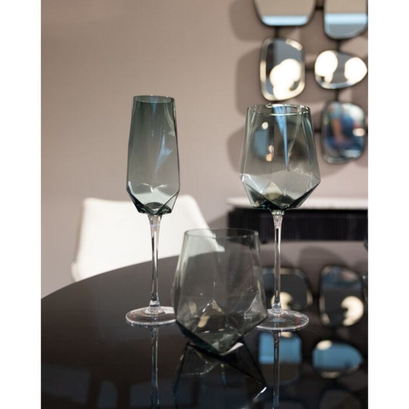 Wine Glass Diamond Smoke