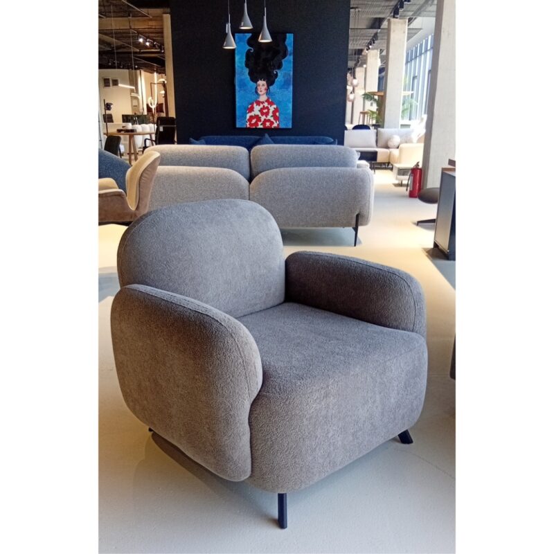 Armchair ares (6)
