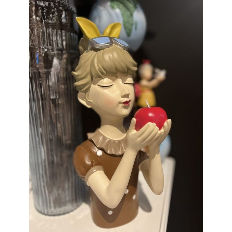 Figurine Travel Girl Apple 18x14x33.5cm (3)