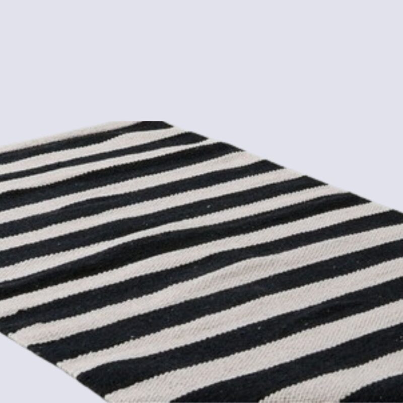 Carpet tanish black and white (1)