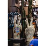 Deco Object Hand Victory Tattoo Eye 36cm (2)