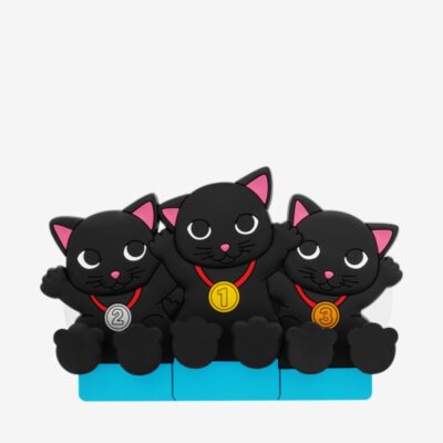 3 Toothbrushes Holder Cat Winner