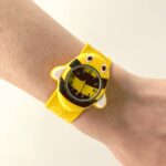 Slap Hand Watch Bee (4)