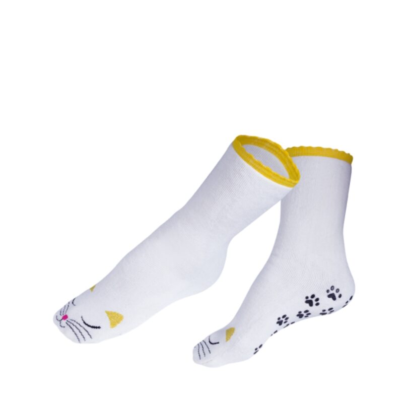 Spiked Socks White Cat (3)