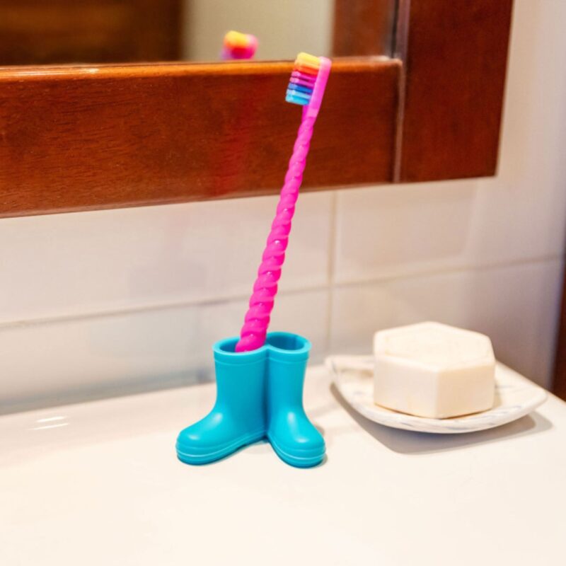 Toothbrush Holder Blue Boots (3)