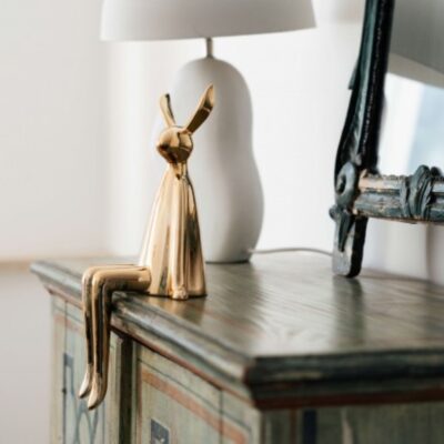 Deco figurine sitting rabbit heart gold 35cm (2)