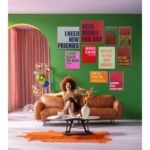Framed picture go girl 50x70cm (3)
