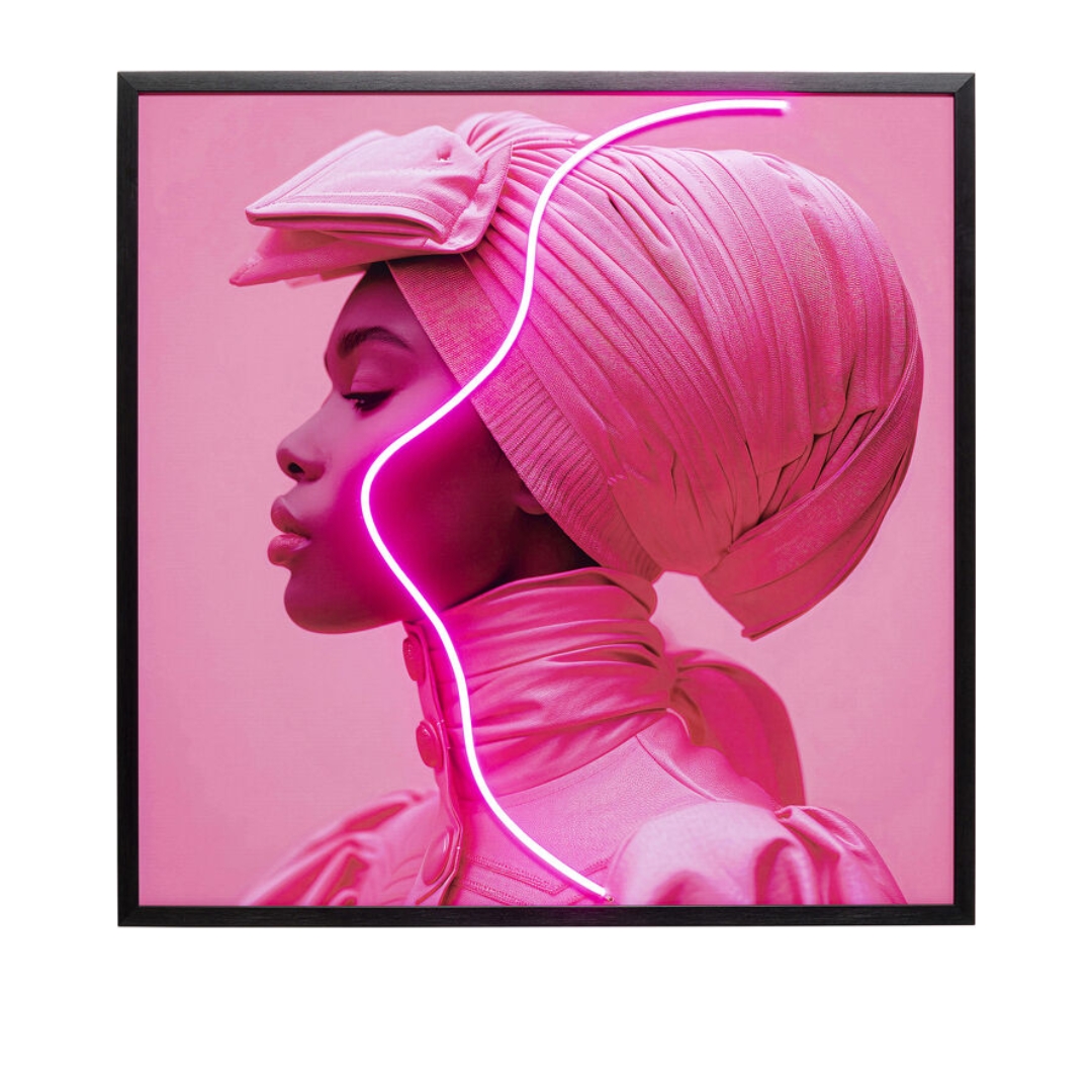 Çerçeveli Resim LED Pembe Kadın 80x80cm Çerçeveli, LED ışıklı pembe kadın resmi, 80x80 cm.