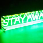 LED фонт за столна ламба ОДРЖЕТЕ СЕ НАДАЛЕКУ (8)